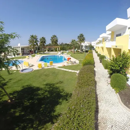 Aparthotel Santa Teresinha 3*
