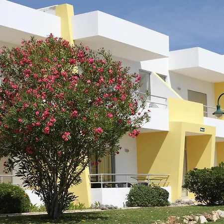 Hotel apartamentowy Santa Teresinha 3*